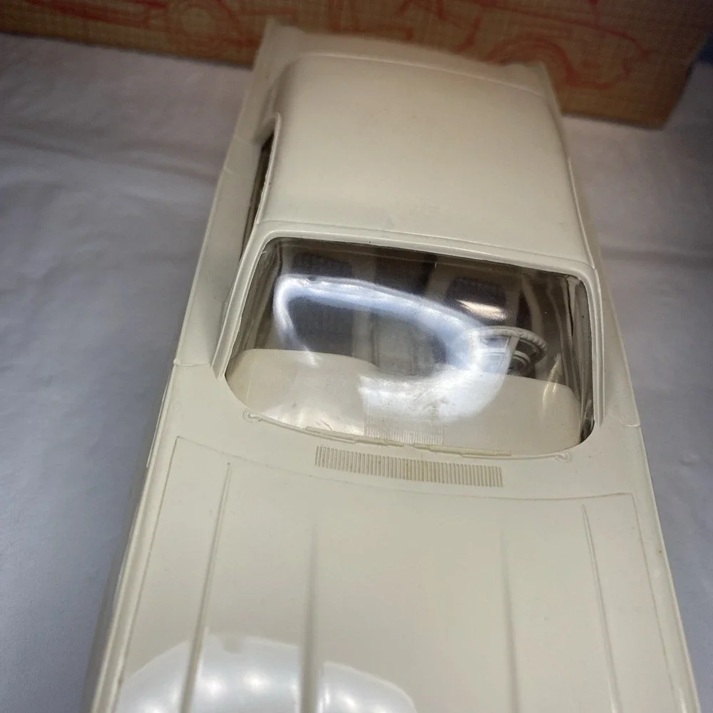 Vtg 1961 Ford Thunderbird Dealer PROMO 1/25 Orig Box T-bird‎ Crème Hardtop 2DR